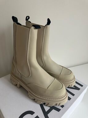 Ganni Mid Chelsea Boot Oyster Gray Size 40